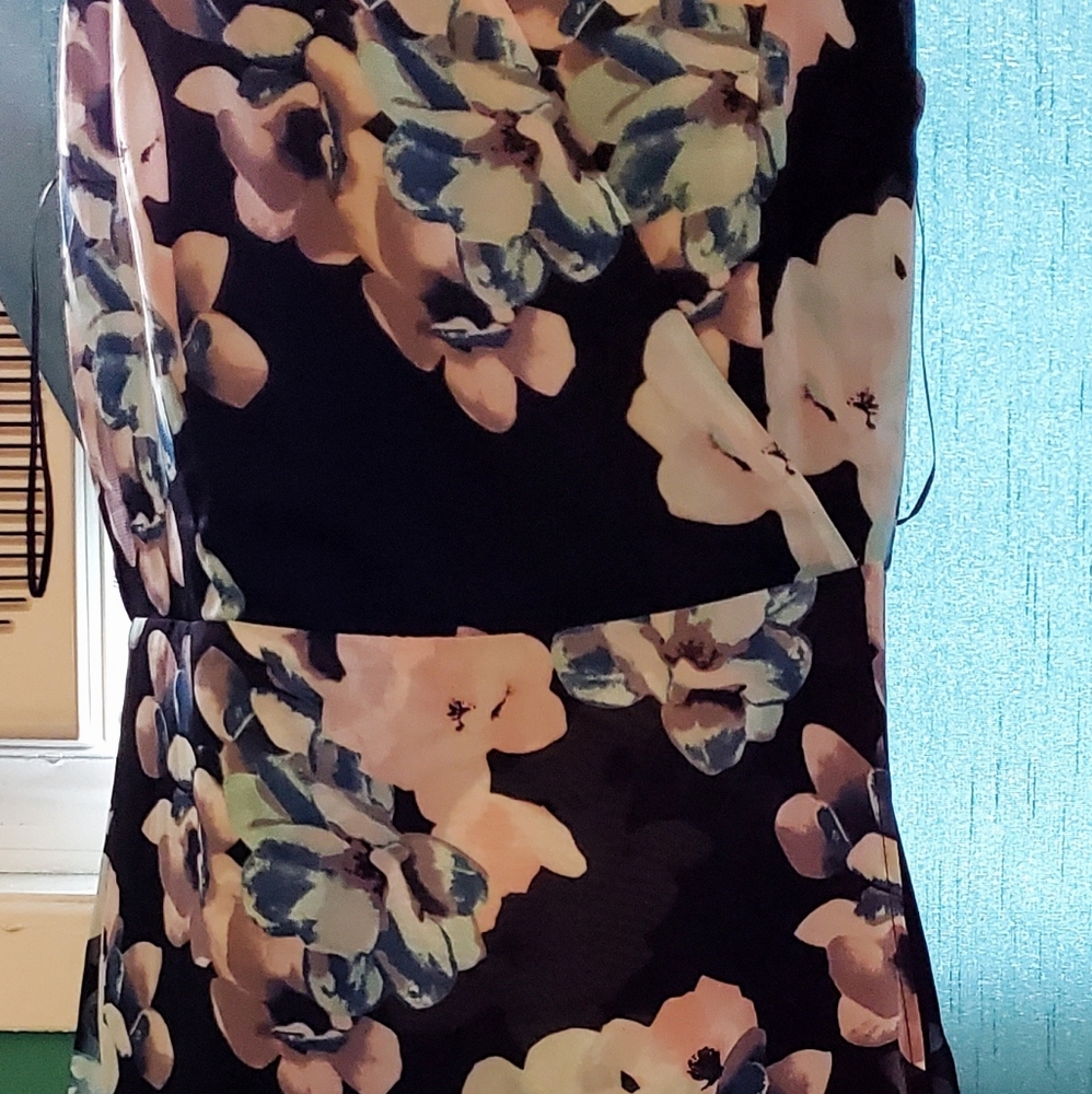 Beautiful  Criss Cross Floral  Dress